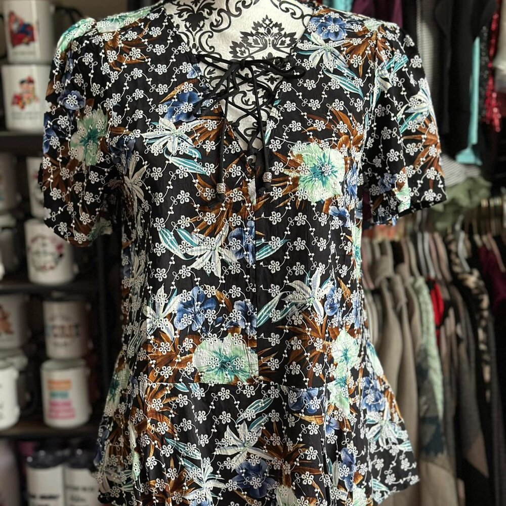 Lace Up V-Neck Top Small